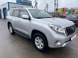 2015 Toyota Land Cruiser Prado 150 Series Рестайлинг 1, серебристый, 3490000 рублей, вид 4