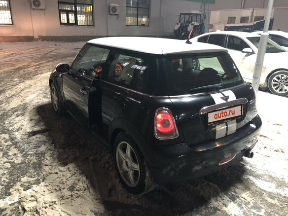 2009 Mini Hatch Cooper II (R56), чёрный - вид 5