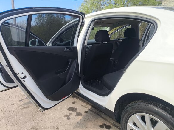 2009 Volkswagen Passat B6, белый, 600000 рублей - вид 10