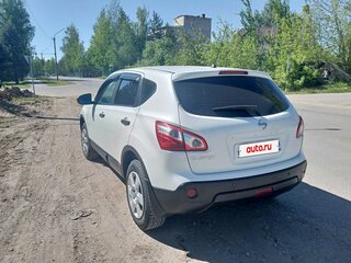 2013 Nissan Qashqai I Рестайлинг, белый, 1050000 рублей, вид 5