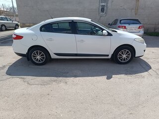 2012 Renault Fluence I, белый, 820000 рублей, вид 2