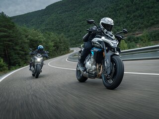 2026 CFMoto 675NK, серый, 744900 рублей, вид 4