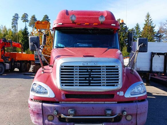 2003 Freightliner Century Class, красный, 1690000 рублей - вид 10