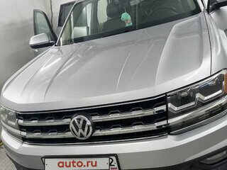 2018 Volkswagen Atlas I, серебристый, 3100000 рублей, вид 3