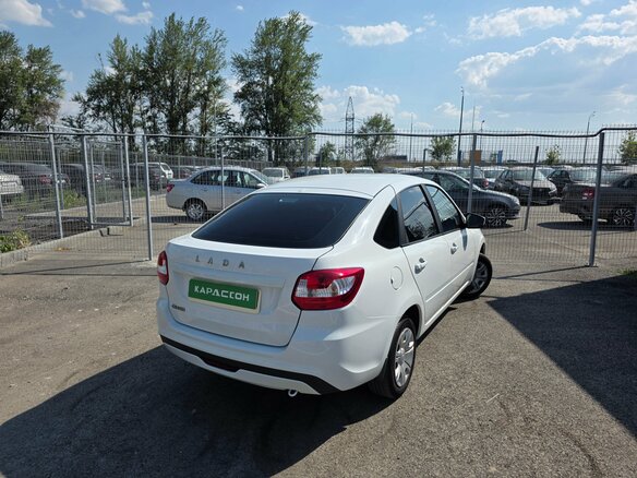 2024 Lada (ВАЗ) Granta I Рестайлинг, белый - вид 1