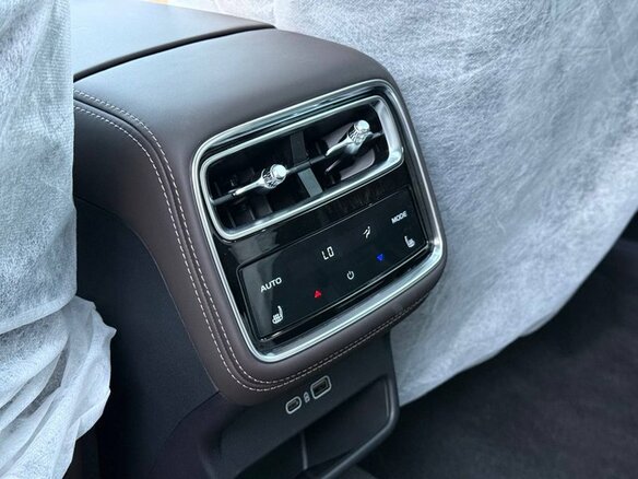 2026 Geely Monjaro I Рестайлинг, зелёный, 4030300 рублей - вид 17