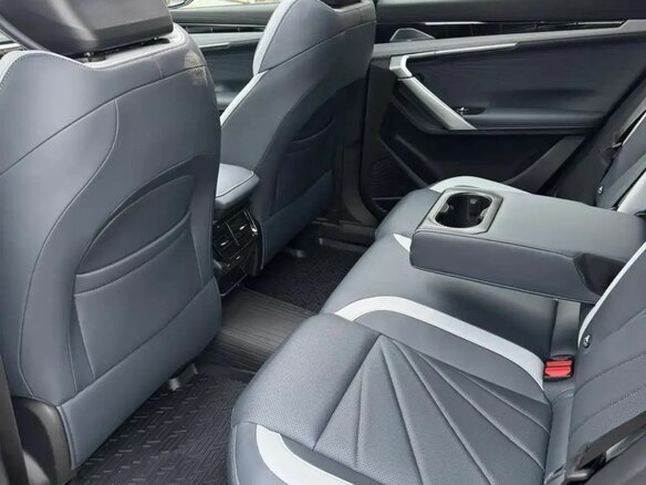 2026 Geely Atlas II, зелёный, 4119990 рублей - вид 11