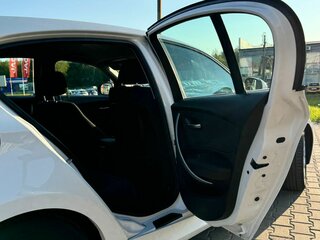 2010 BMW 1 серии 116i I (E81/E82/E87/E88) Рестайлинг, белый, 1150000 рублей, вид 3