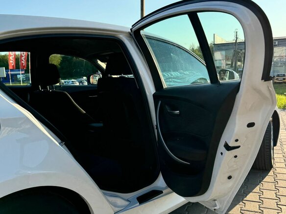 2010 BMW 1 серии 116i I (E81/E82/E87/E88) Рестайлинг, белый, 1150000 рублей - вид 2