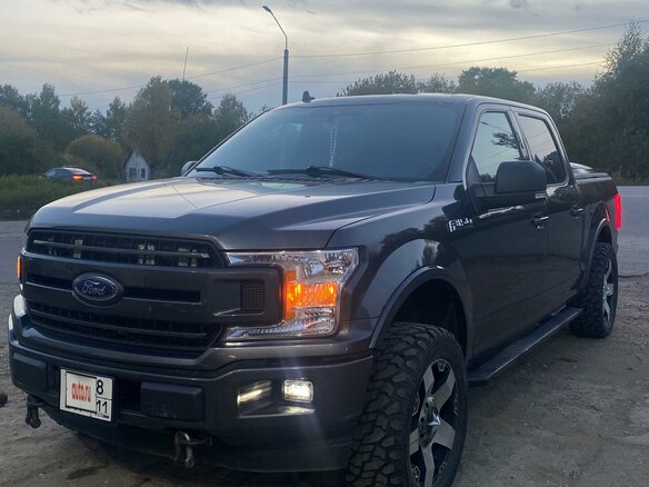 2020 Ford F-150 XIV, серый, 6900000 рублей