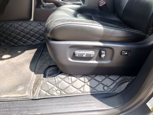 2012 Toyota Land Cruiser 200 Series Рестайлинг 1, серый, 3200000 рублей - вид 18