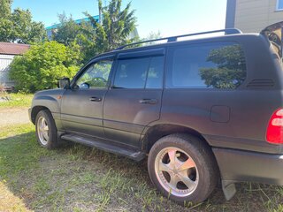 2002 Toyota Land Cruiser 100 Series Рестайлинг 1, чёрный, 1900000 рублей, вид 5