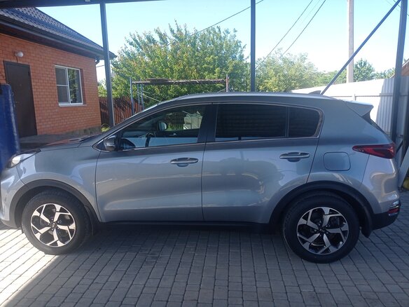 2020 Kia Sportage IV Рестайлинг, серый, 2700000 рублей