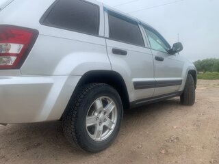 2005 Jeep Grand Cherokee III (WK), серебристый, 985000 рублей, вид 2