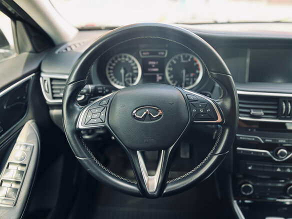 2017 Infiniti QX30, чёрный, 2050000 рублей - вид 28
