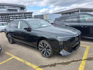 2026 BMW 7 серии 740 xDrive VII (G70) Рестайлинг, чёрный, 22660000 рублей, вид 1