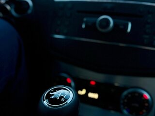 2008 Mercedes-Benz C-Класс 220 III (W204), серебристый, 1300000 рублей, вид 1
