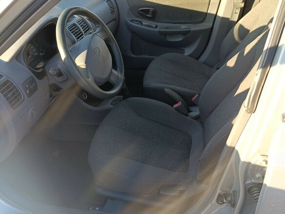 2006 Hyundai Accent ТагАЗ II, серебристый, 450000 рублей - вид 4