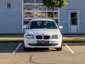 2008 BMW 1 серии 116i I (E81/E82/E87/E88) Рестайлинг, белый, 895000 рублей - вид 1