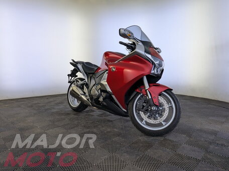 2010 Honda VFR 1200, красный, 699000 рублей, вид 5