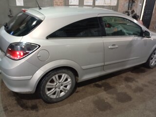 2007 Opel Astra GTC H Рестайлинг, серый, 520000 рублей, вид 4