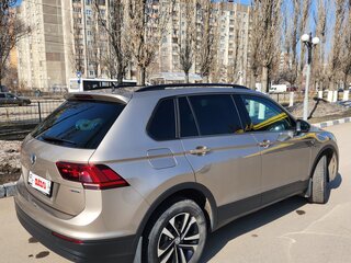 2020 Volkswagen Tiguan II, бежевый, 2600000 рублей, вид 4