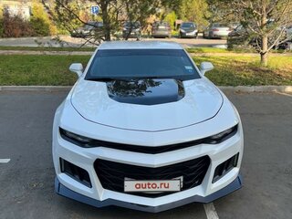 2020 Chevrolet Camaro VI Рестайлинг, белый, 2899999 рублей, вид 3