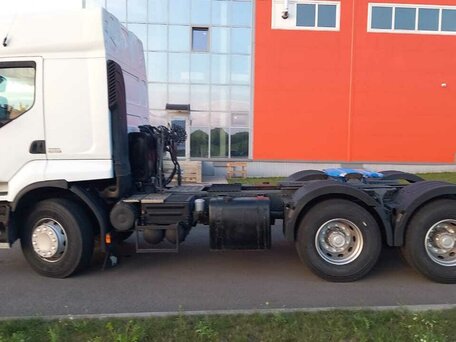 2011 Renault Premium, белый, 3500000 рублей, вид 2