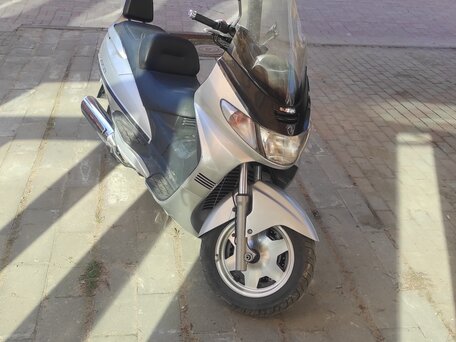 1998 Suzuki Burgman (SkyWave) 400, серебристый, 210000 рублей, вид 5