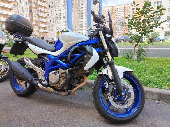 2012 Suzuki SFV 400 Gladius, синий, 360000 рублей - вид 3