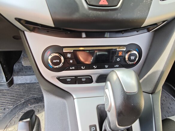 2013 Ford Focus III, коричневый, 950000 рублей - вид 17