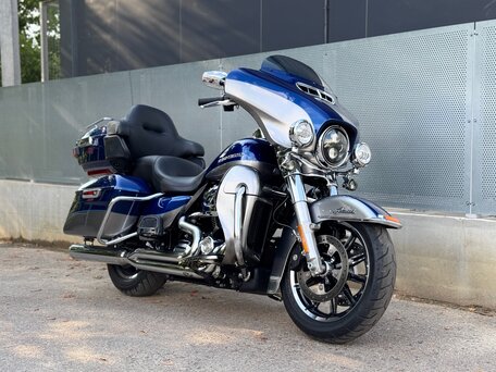 2017 Harley-Davidson Electra Glide, синий, 1250000 рублей, вид 2