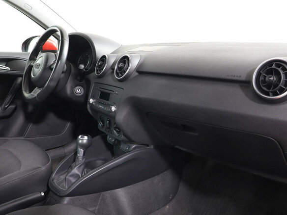 2011 Audi A1 I (8X), красный - вид 8