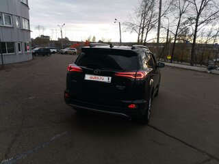 2017 Toyota RAV4 IV (XA40) Рестайлинг, чёрный, 2550000 рублей, вид 5