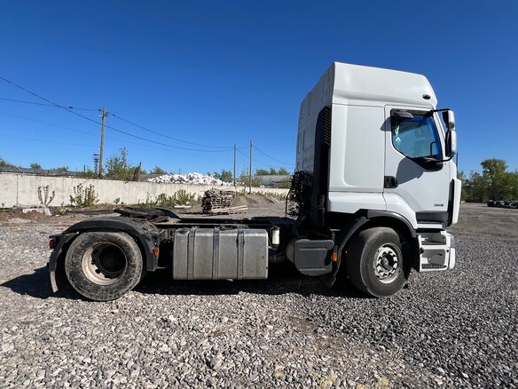 2012 Renault Premium, белый, 2500000 рублей - вид 3