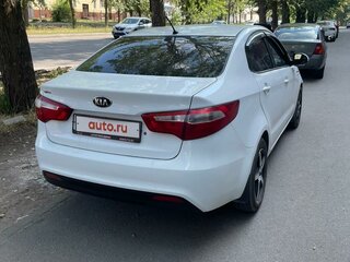 2014 Kia Rio III, белый, 740000 рублей, вид 4