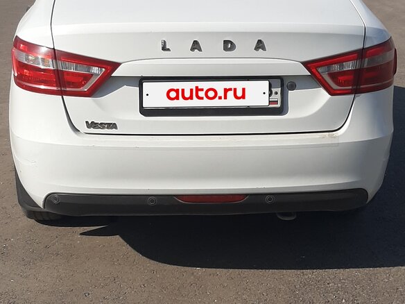 2017 Lada (ВАЗ) Vesta I, белый, 1000000 рублей - вид 2