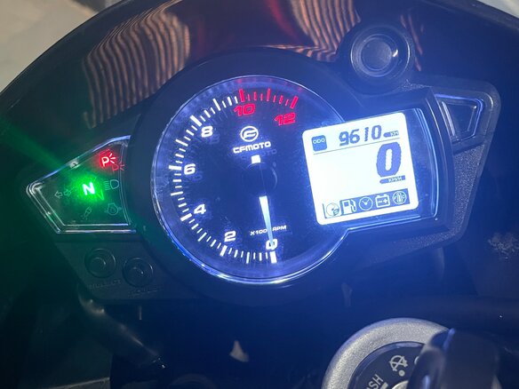 2015 CFMoto 650NK, оранжевый, 360000 рублей - вид 6