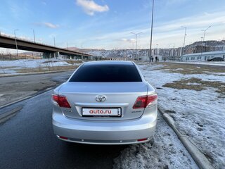 2009 Toyota Avensis III, серебристый, 900000 рублей, вид 4