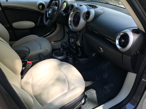 2011 Mini Countryman Cooper S I, коричневый - вид 13