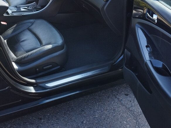 2010 Hyundai Sonata VI (YF), чёрный, 1250000 рублей - вид 14