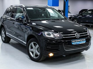 2013 Volkswagen Touareg II, чёрный, 2300000 рублей, вид 2