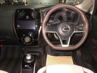 2019 Nissan Note e-Power II Рестайлинг, чёрный, 1502951 рублей, вид 2