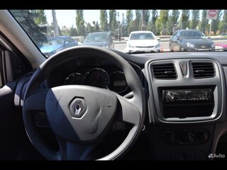 2017 Renault Logan II, белый, 1000000 рублей, вид 1