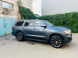 2011 Toyota Sequoia II, серый, 4480000 рублей, вид 4