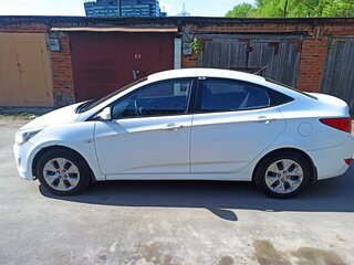2016 Hyundai Solaris I Рестайлинг, белый, 510000 рублей, вид 4