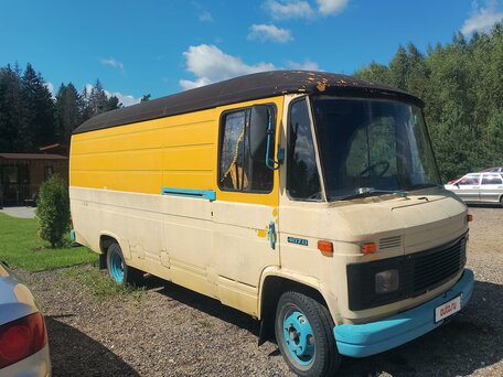1983 Mercedes-Benz T2, жёлтый, 500000 рублей, вид 2