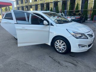 2016 Hyundai Solaris I Рестайлинг, белый, 1250000 рублей, вид 3