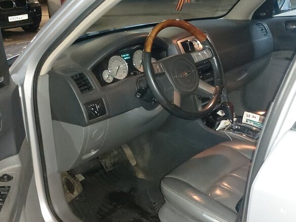 2005 Chrysler 300C I, серебристый, 1655000 рублей - вид 12