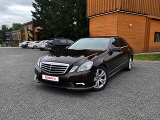 2010 Mercedes-Benz E-Класс 350 IV (W212, S212, C207), красный, 1850000 рублей, вид 3